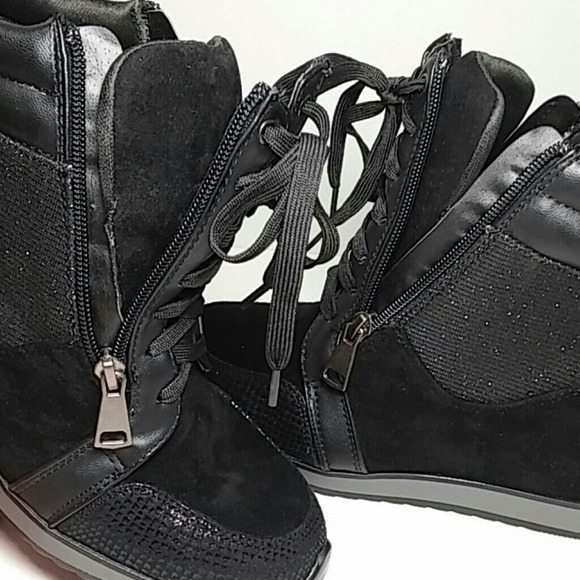 🆕 Forever Link Black Hidden Wedge Sneakers 🆕 - Picture 6 of 8